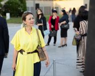 Bakı Dənizkənarı Bulvarda NARGIS Nəşriyyat evinin “Reduce, Reuse, Recycle, Respect” sərgisi açıldı (FOTO/VİDEO)
