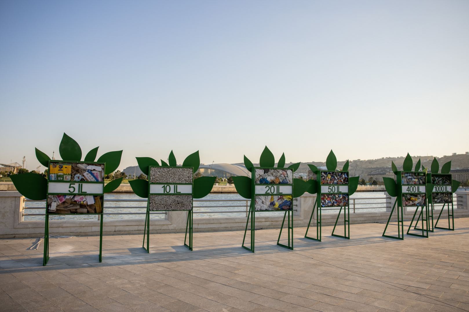 Bakı Dənizkənarı Bulvarda NARGIS Nəşriyyat evinin “Reduce, Reuse, Recycle, Respect” sərgisi açıldı (FOTO/VİDEO)