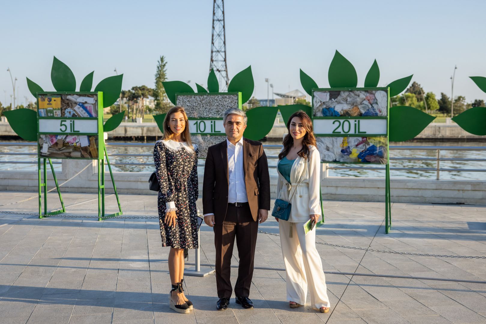 Bakı Dənizkənarı Bulvarda NARGIS Nəşriyyat evinin “Reduce, Reuse, Recycle, Respect” sərgisi açıldı (FOTO/VİDEO)