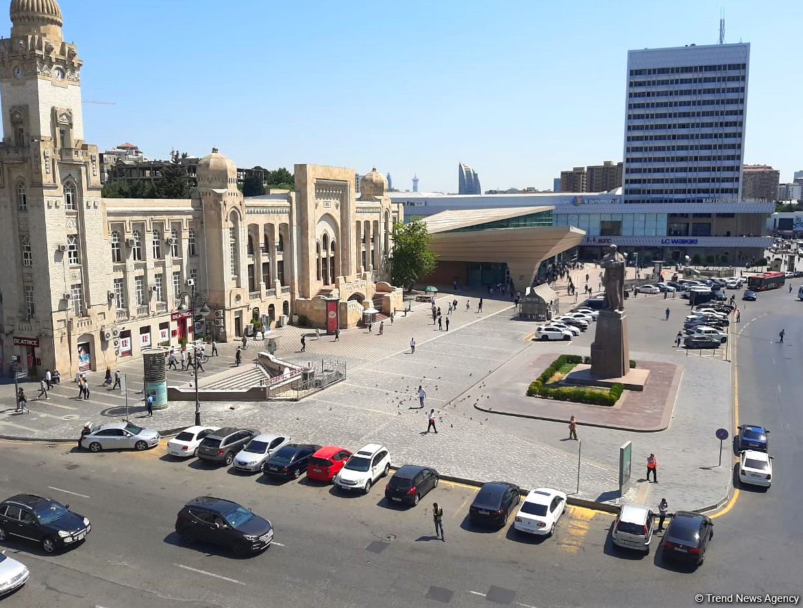 "Mall"lar açıldı (FOTO)