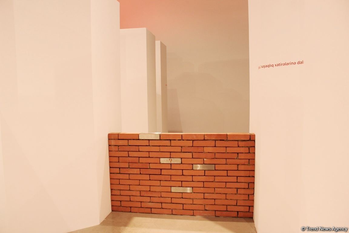 YARAT Rəşad Ələkbərovun yeni "Özünsən!" adlı fərdi sərgisini təqdim etdi (FOTO)