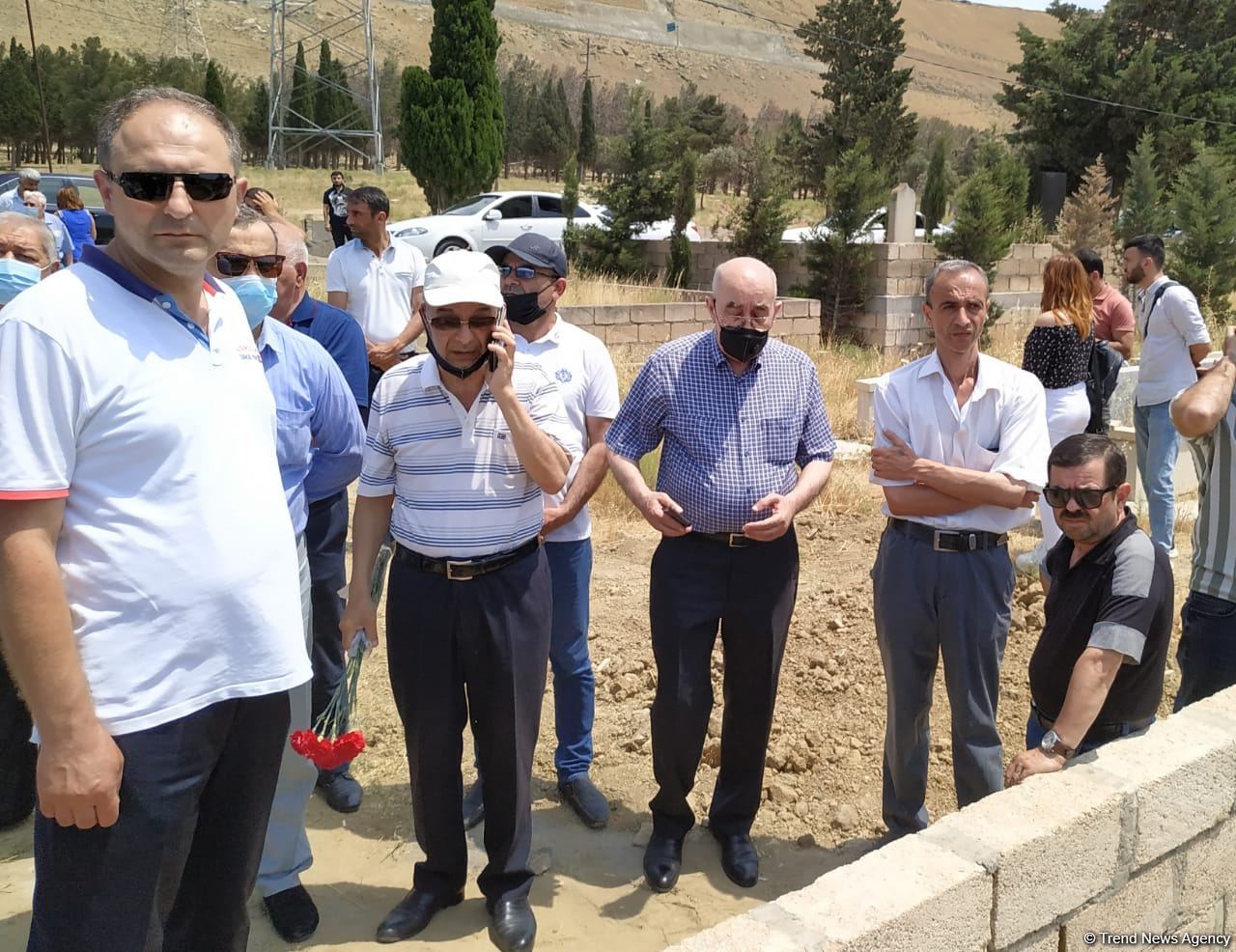 Xalq artisti Ramiz Əzizbəyli dəfn olunub (FOTO)