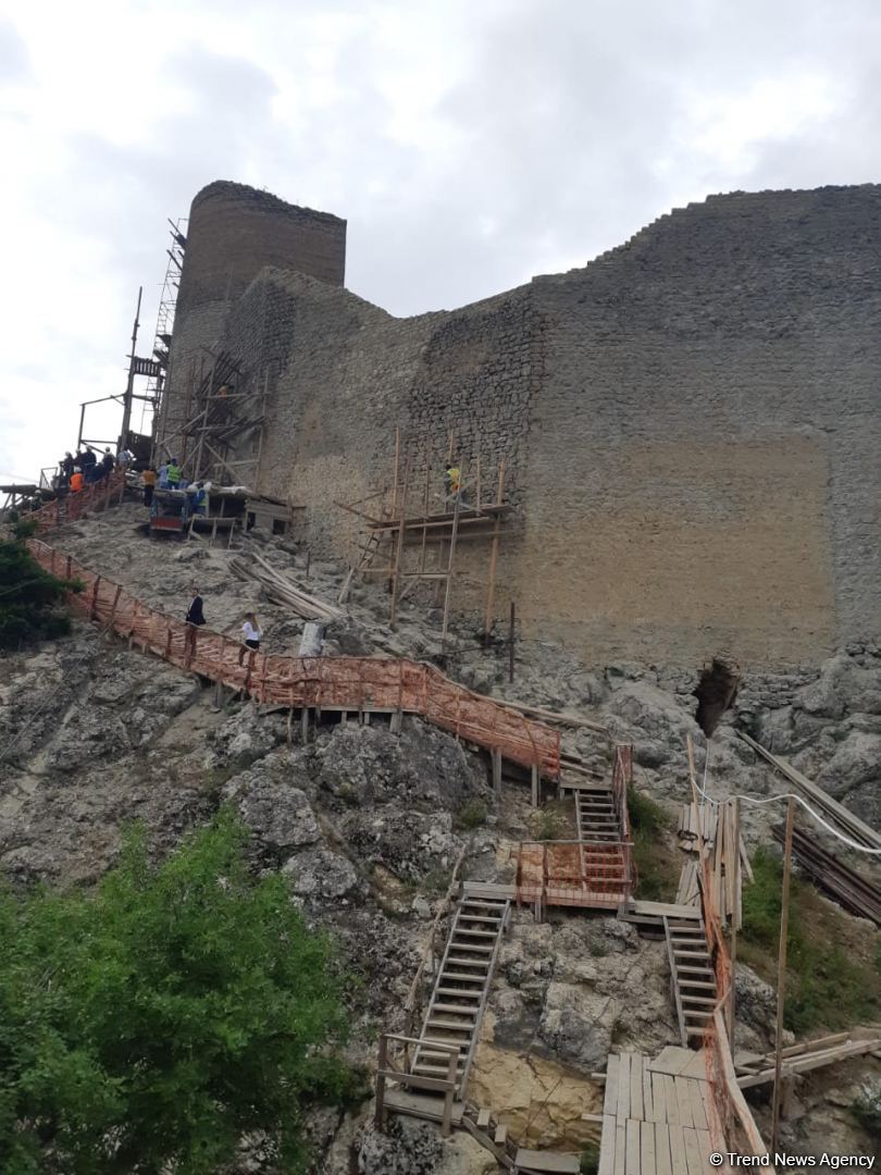 “Çıraqqala” abidəsində bərpa-konservasiya işləri aparılır (FOTO)
