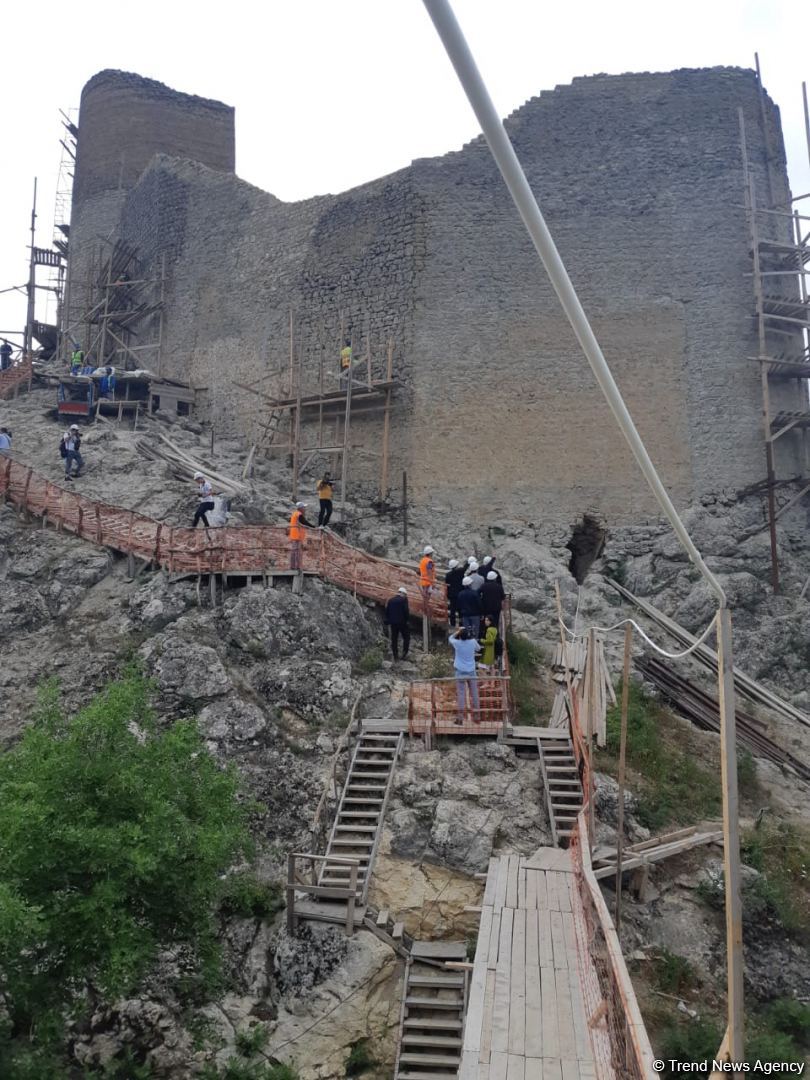 “Çıraqqala” abidəsində bərpa-konservasiya işləri aparılır (FOTO)