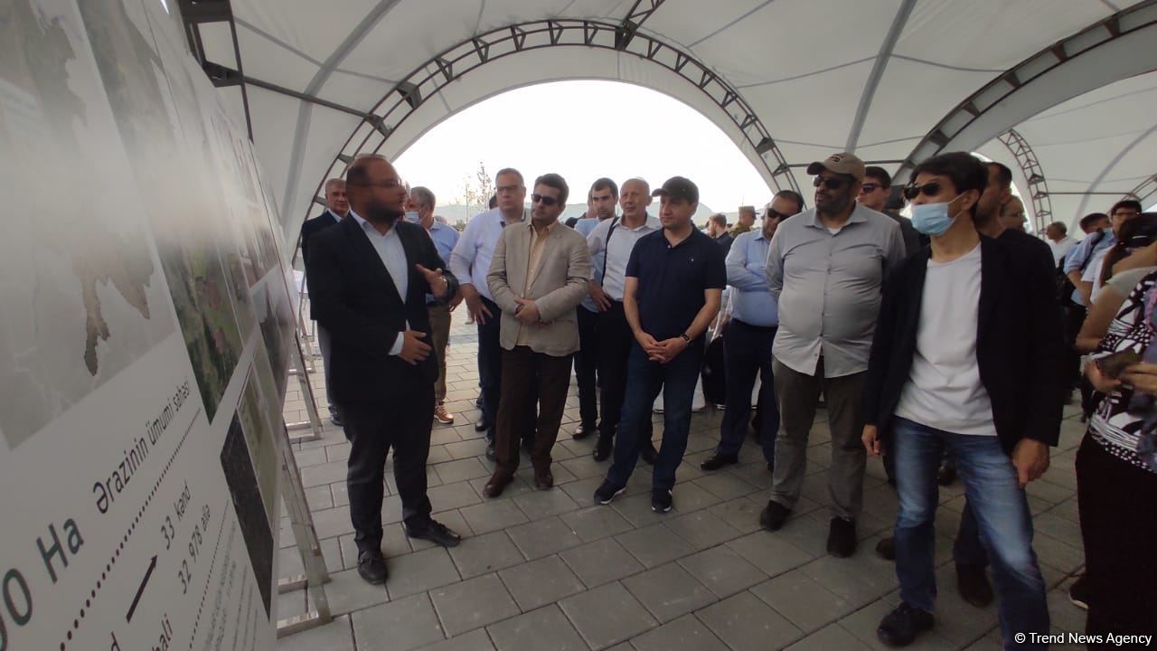 Xarici diplomatik nümayəndələr Ağdamda "Ağıllı kənd", "Ağıllı şəhər" layihələri ilə tanış olublar (FOTO)