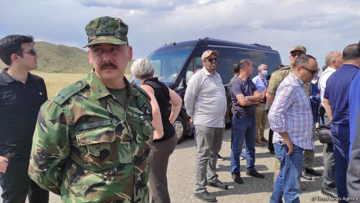 Diplomatik korpus nümayəndələrinin Ağdama səfəri başlayıb (FOTO)