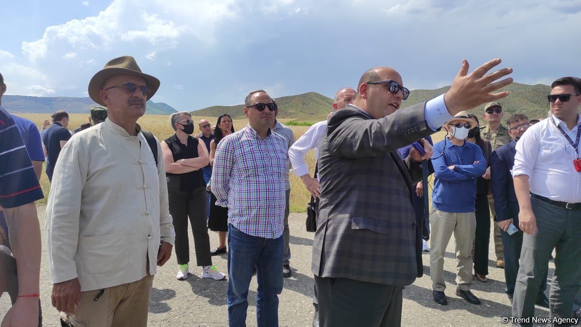Diplomatik korpus nümayəndələrinin Ağdama səfəri başlayıb (FOTO)