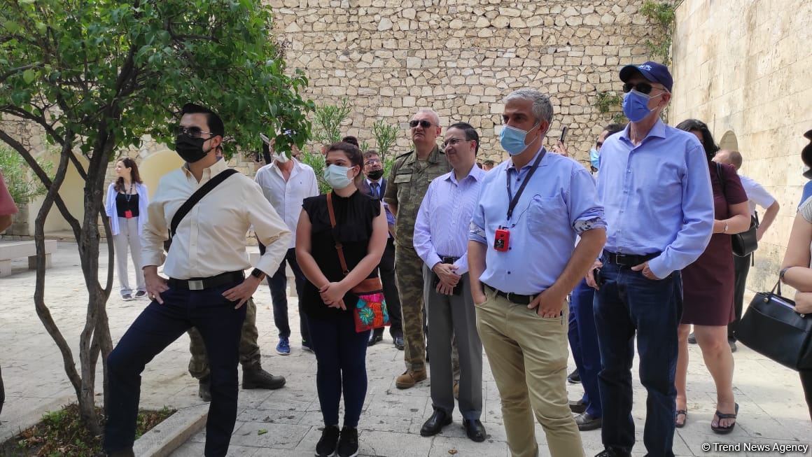 Xarici diplomatlar Ağdamda Dağüstü parkın salınacağı ərazidə və Şahbulaq qalasında olublar (FOTO)