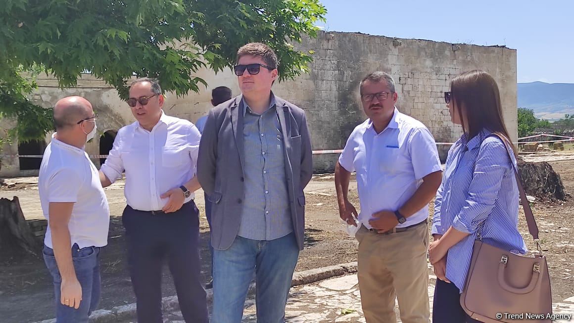 Diplomatik korpus nümayəndələrinin Ağdama səfəri başlayıb (FOTO)