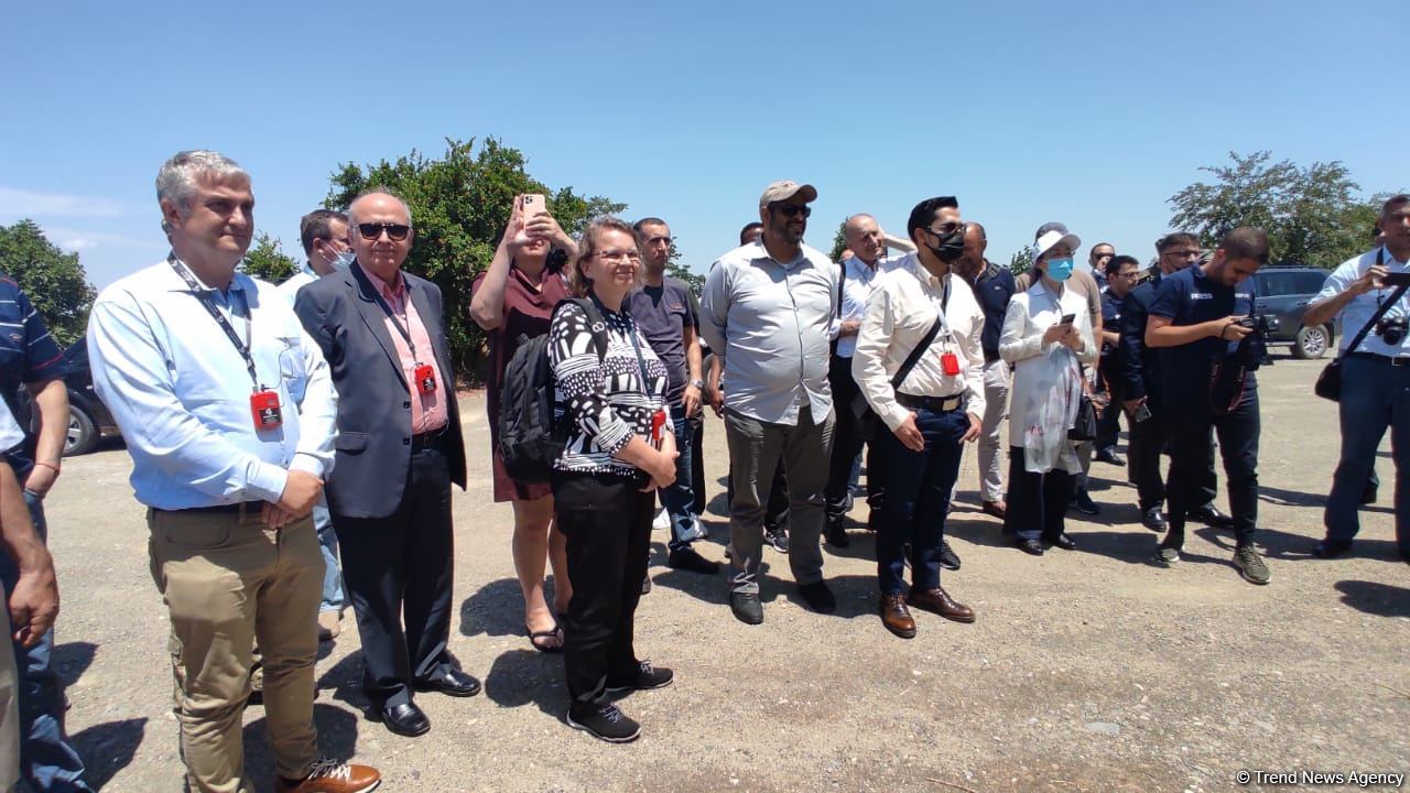 Diplomatik korpus nümayəndələrinin Ağdama səfəri başlayıb (FOTO)