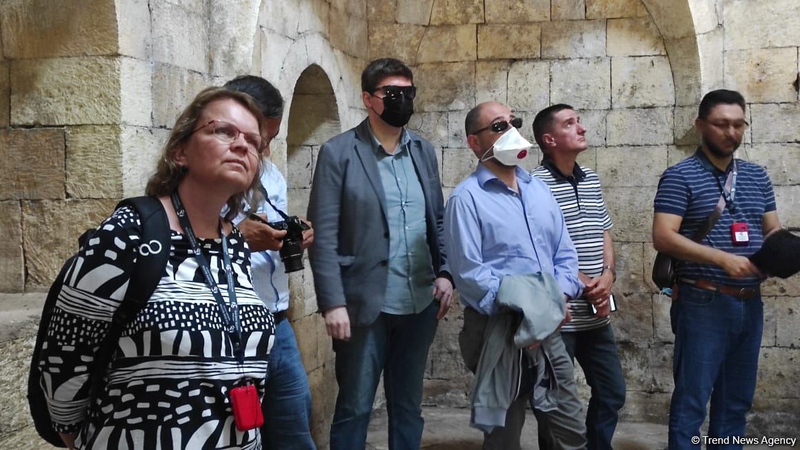 Diplomatik korpus nümayəndələrinin Ağdama səfəri başlayıb (FOTO)