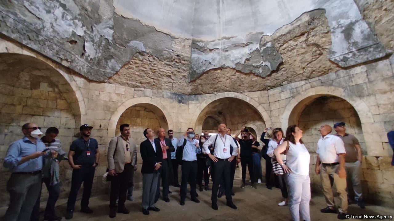 Diplomatik korpus nümayəndələrinin Ağdama səfəri başlayıb (FOTO)