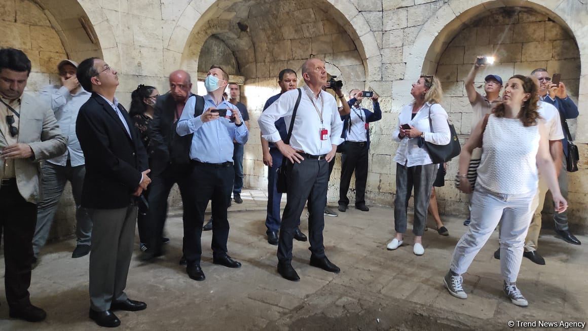 Diplomatik korpus nümayəndələrinin Ağdama səfəri başlayıb (FOTO)