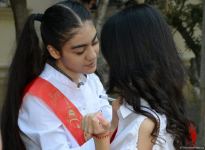 Bu gün məktəblərdə "Son zəng" çalınıb (FOTO)