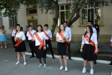 Bu gün məktəblərdə "Son zəng" çalınıb (FOTO)