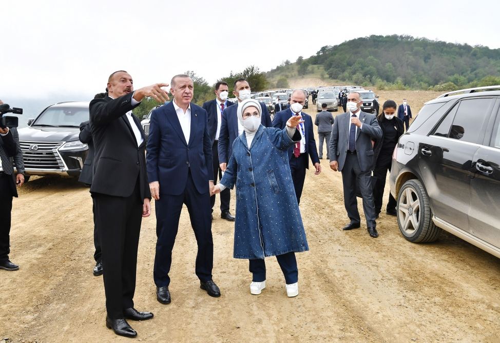 Prezident İlham Əliyev Türkiyə Prezidenti Rəcəb Tayyib Ərdoğanı Füzuli rayonunda qarşılayıb (FOTO/VİDEO) (YENİLƏNİB)