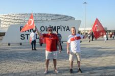 Bakıda azarkeşlər Türkiyənin oyununa yollanırlar (FOTOSESSİYA)