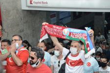 Bakıda azarkeşlər Türkiyənin oyununa yollanırlar (FOTOSESSİYA)