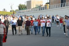 Bakıda azarkeşlər Türkiyənin oyununa yollanırlar (FOTOSESSİYA)
