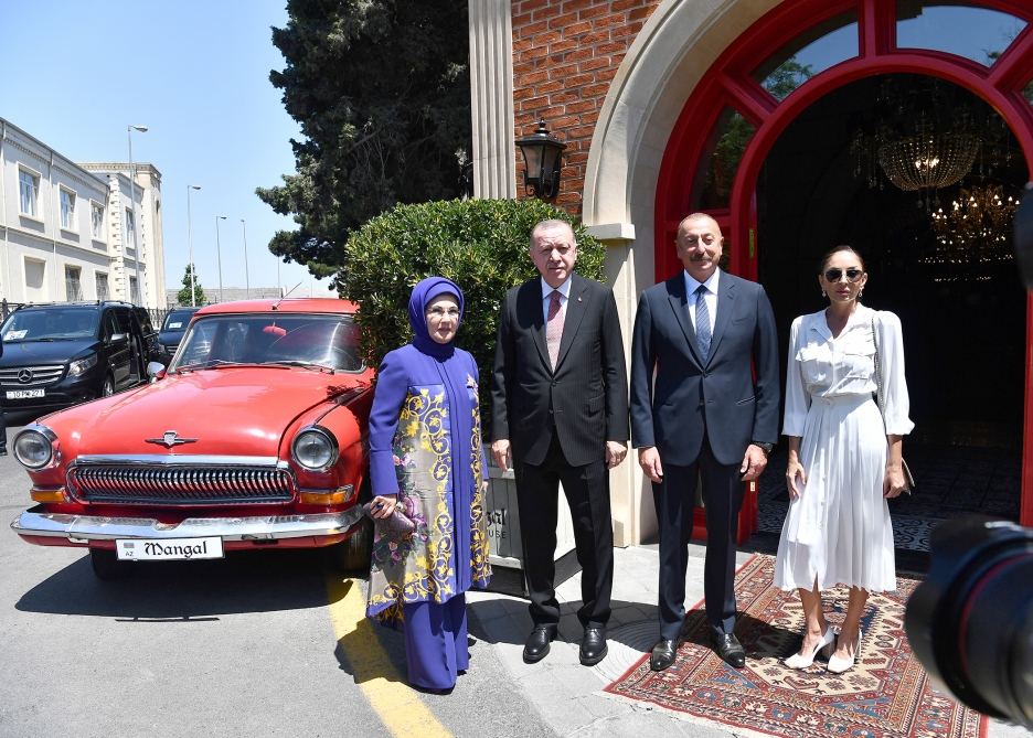 Prezident İlham Əliyevin və birinci xanım Mehriban Əliyevanın adından Ərdoğan və xanımının şərəfinə nahar verilib (FOTO) (YENİLƏNİB)
