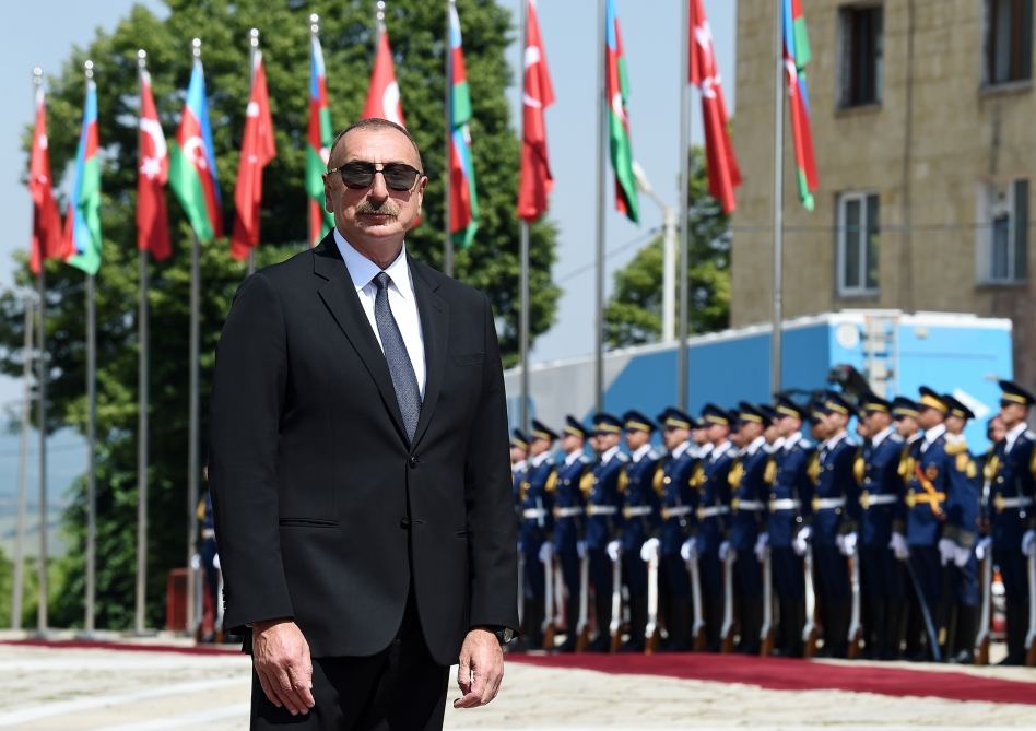 Şuşada Türkiyə Prezidenti Rəcəb Tayyib Ərdoğanın rəsmi qarşılanma mərasimi olub - Tarixi GÖRÜŞ (YENİLƏNİB) (FOTO/VİDEO)