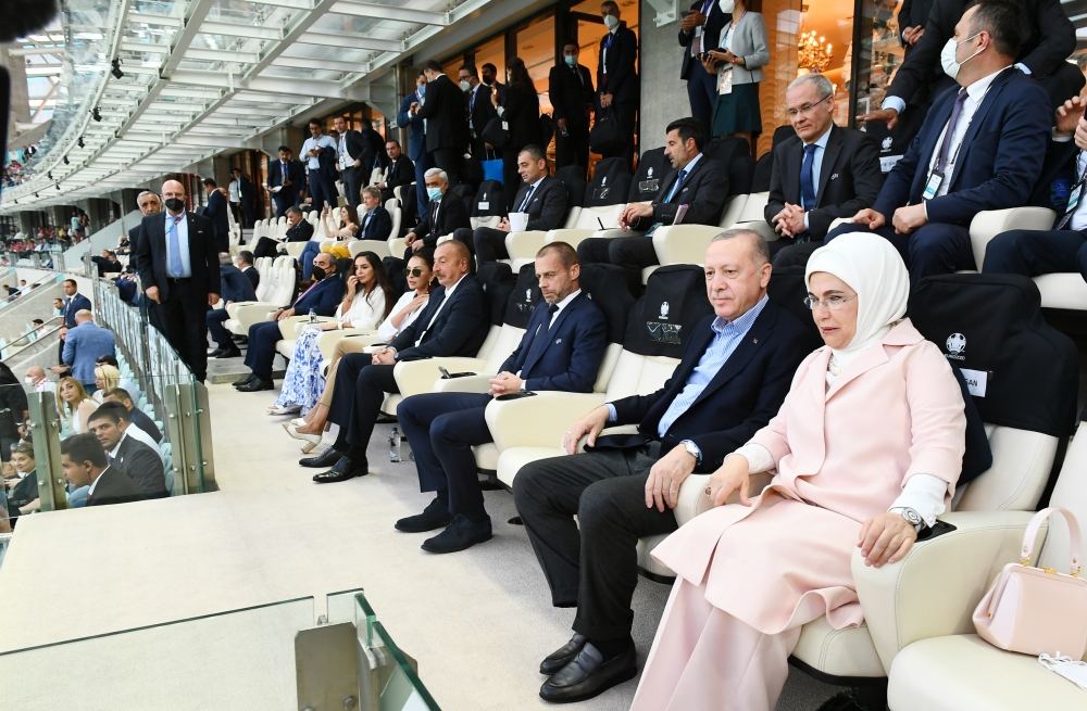 Azərbaycan və Türkiyə prezidentləri Türkiyə-Uels oyununa baxıblar (FOTO/VİDEO) (YENİLƏNİB)