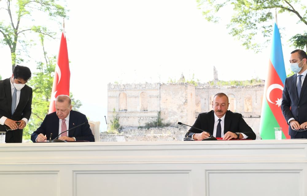 Azərbaycan ilə Türkiyə arasında müttəfiqlik münasibətləri haqqında Şuşa Bəyannaməsi imzalanıb (FOTO/VİDEO)