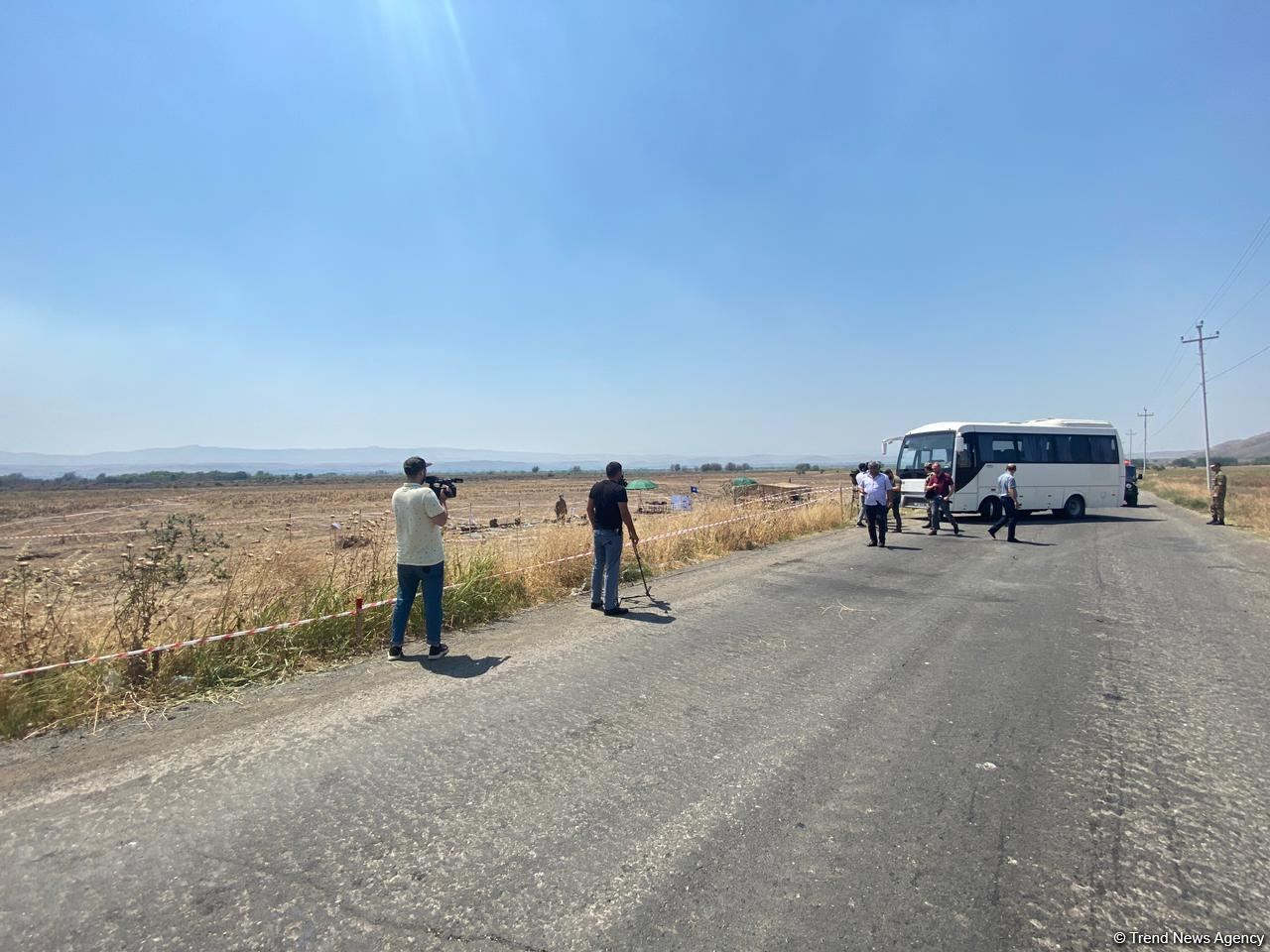 Füzuli minalardan belə təmizlənir (FOTO)