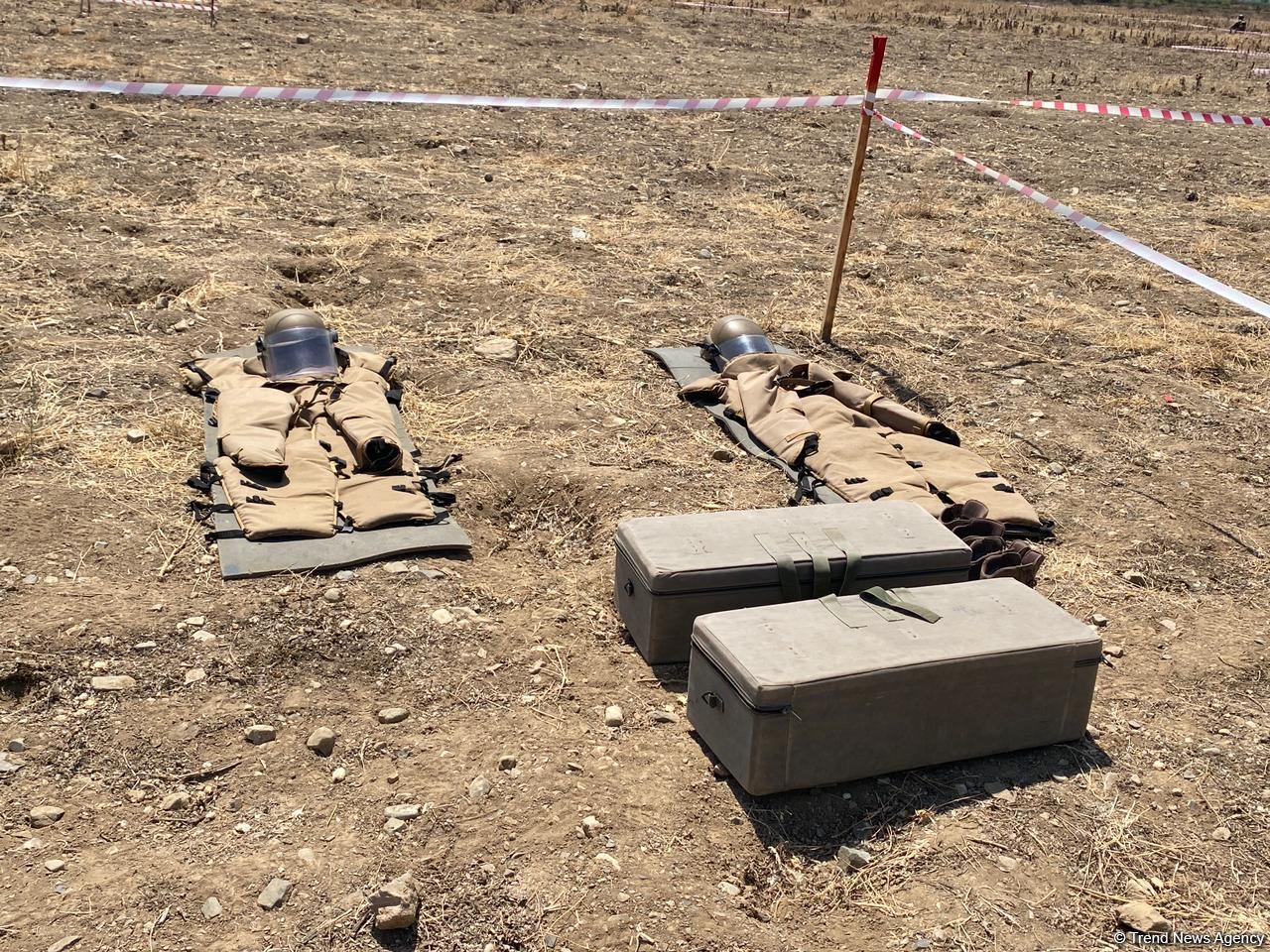 Füzuli minalardan belə təmizlənir (FOTO)