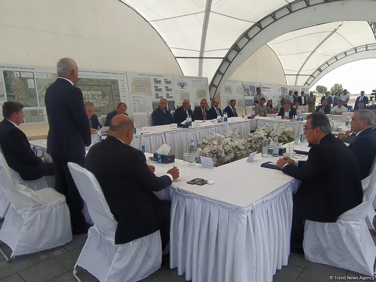 Baş nazirin müavini Ağdamda iclas keçirib (FOTO) (ƏLAVƏ OLUNUB)