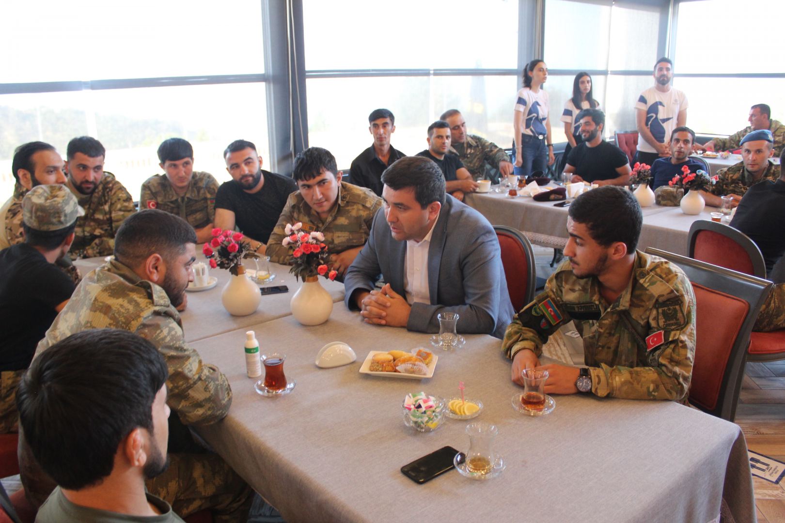 Gəncə, Mingəçevir, Şəki və Şamaxıda yaşayan qazilər Hərbi Qənimətlər Parkını ziyarət edib (FOTO)