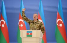 Prezident İlham Əliyev Silahlı Qüvvələr Günü münasibətilə Azərbaycan Ordusunun rəhbər və şəxsi heyətinin bir qrupu ilə görüşüb (FOTO/VİDEO) (YENİLƏNİB)