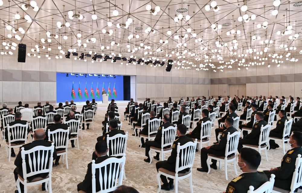 Prezident İlham Əliyev Silahlı Qüvvələr Günü münasibətilə Azərbaycan Ordusunun rəhbər və şəxsi heyətinin bir qrupu ilə görüşüb (FOTO/VİDEO) (YENİLƏNİB)