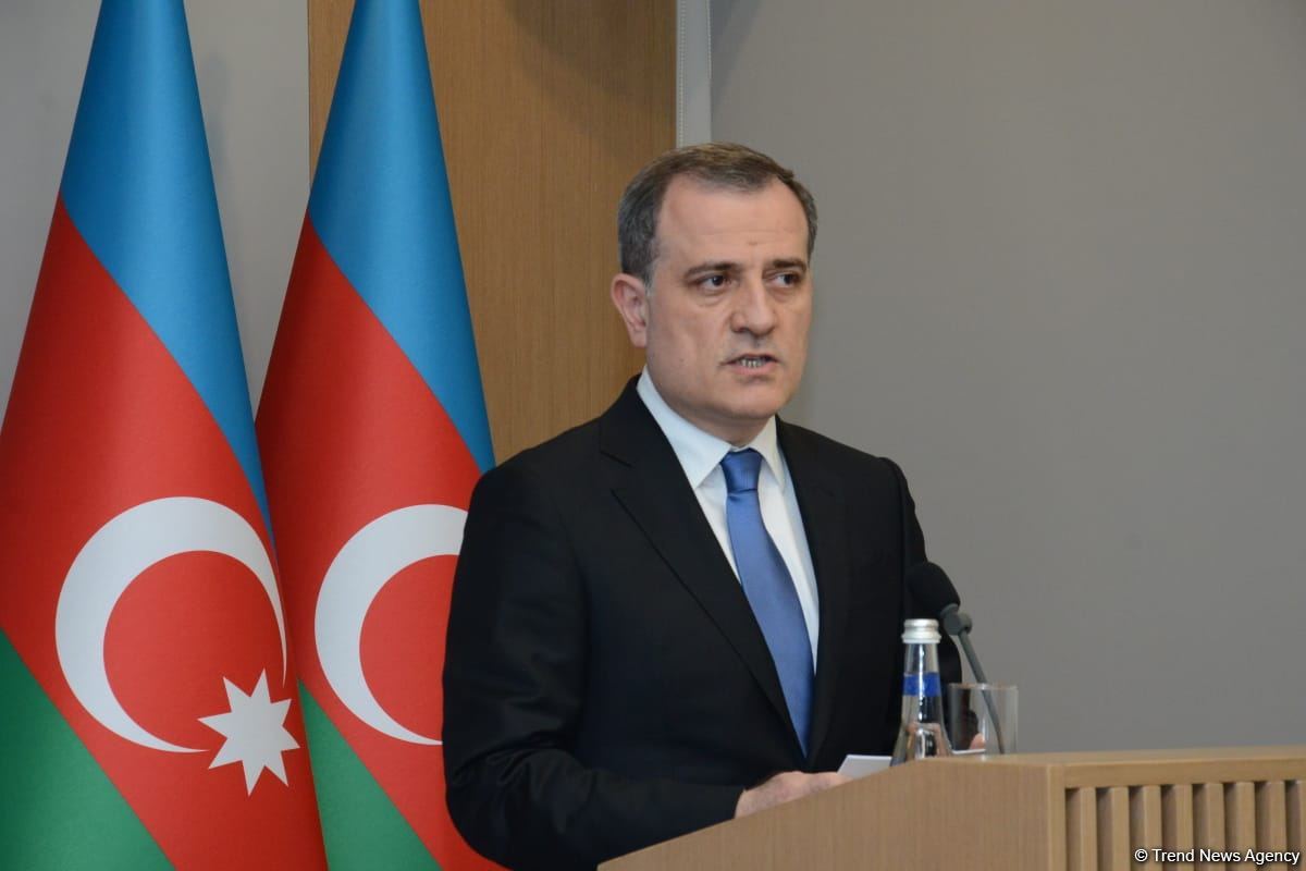 Azərbaycan və Qırğızıstanın XİN rəhbərləri mətbuat konfransı keçirib (FOTO/VİDEO)