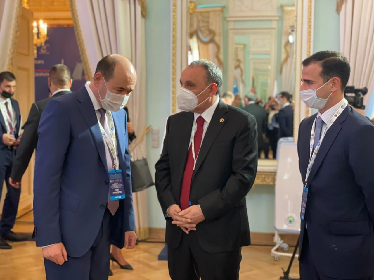 Kamran Əliyevin rəhbərlik etdiyi nümayəndə heyəti Sankt-Peterburqa yola düşüb (FOTO)