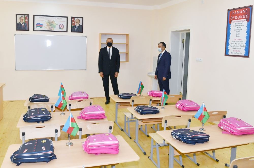 Prezident İlham Əliyev Xocasən qəsəbəsində şəhid ailələri və müharibə əlillərinə mənzillərin və avtomobillərin təqdim olunması mərasimində iştirak edib (FOTO/VIDEO) (YENİLƏNİB-2)