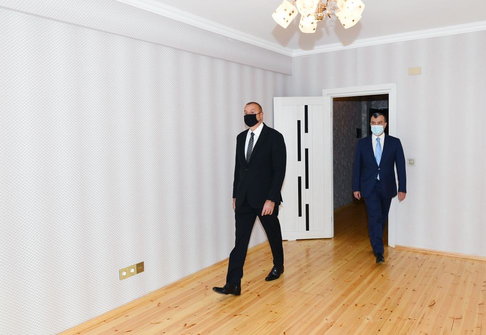 Prezident İlham Əliyev Xocasən qəsəbəsində şəhid ailələri və müharibə əlillərinə mənzillərin və avtomobillərin təqdim olunması mərasimində iştirak edib (FOTO/VIDEO) (YENİLƏNİB-2)