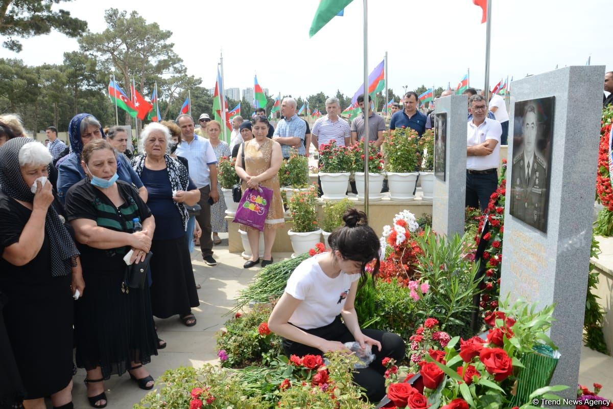 Şəhid Polad Həşimov və İlqar Mirzəyevin anım mərasimi keçirilir (FOTO)