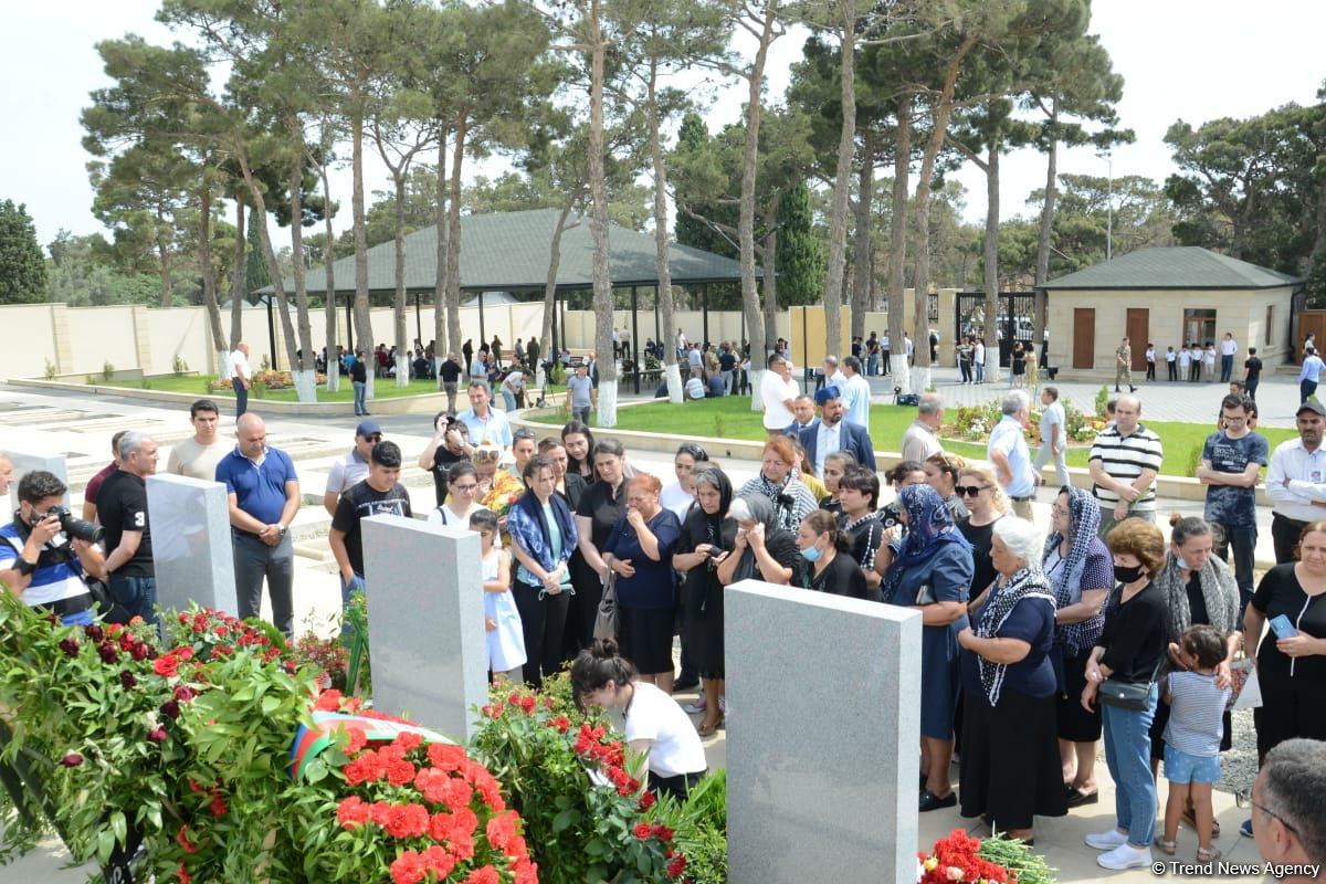 Şəhid Polad Həşimov və İlqar Mirzəyevin anım mərasimi keçirilir (FOTO)
