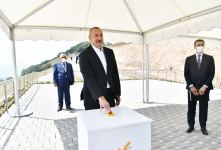Prezident İlham Əliyev Daşkəsəndə “AzerGold” QSC-nin “Çovdar” İnteqrəolunmuş Regional Emal Sahəsinin fəaliyyəti ilə tanış olub, Azərbaycan Televiziyasına müsahibə verib (YENİLƏNİB) (FOTO/VİDEO)