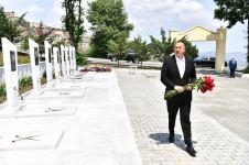 Prezident İlham Əliyev Daşkəsəndə Şəhidlər xiyabanını ziyarət edib (FOTO/VİDEO) (YENİLƏNİB)