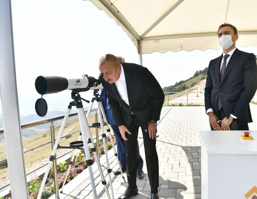 Prezident İlham Əliyev Daşkəsəndə “AzerGold” QSC-nin “Çovdar” İnteqrəolunmuş Regional Emal Sahəsinin fəaliyyəti ilə tanış olub, Azərbaycan Televiziyasına müsahibə verib (YENİLƏNİB) (FOTO/VİDEO)