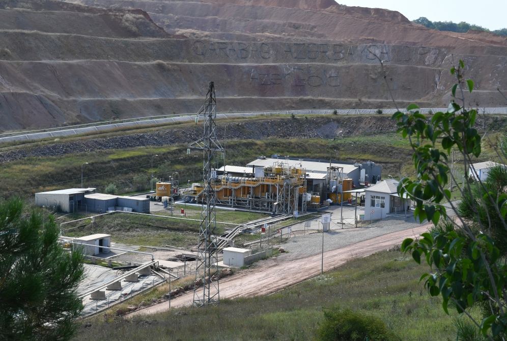 Prezident İlham Əliyev Daşkəsəndə “AzerGold” QSC-nin “Çovdar” İnteqrəolunmuş Regional Emal Sahəsinin fəaliyyəti ilə tanış olub, Azərbaycan Televiziyasına müsahibə verib (YENİLƏNİB) (FOTO/VİDEO)