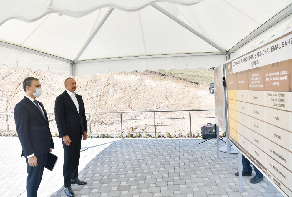Prezident İlham Əliyev Daşkəsəndə “AzerGold” QSC-nin “Çovdar” İnteqrəolunmuş Regional Emal Sahəsinin fəaliyyəti ilə tanış olub, Azərbaycan Televiziyasına müsahibə verib (YENİLƏNİB) (FOTO/VİDEO)