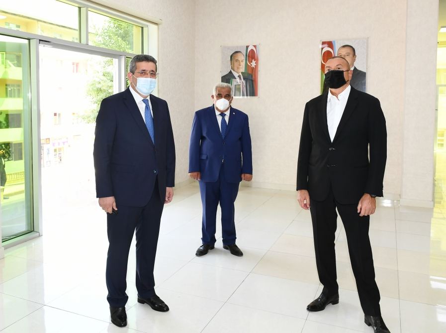 Prezident İlham Əliyev Daşkəsən şəhərinin yenidən qurulan su təchizatı və kanalizasiya sistemləri üzrə görülən işlərlə tanış olub (YENİLƏNİB) (FOTO/VİDEO)