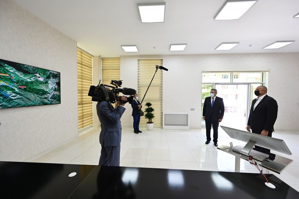 Prezident İlham Əliyev Daşkəsən şəhərinin yenidən qurulan su təchizatı və kanalizasiya sistemləri üzrə görülən işlərlə tanış olub (YENİLƏNİB) (FOTO/VİDEO)