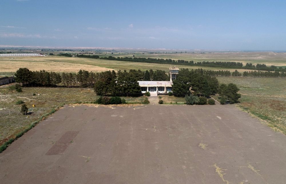 Azərbaycan Prezidenti Naftalan şəhər hava limanı ilə tanış olub (FOTO/VİDEO) (YENİLƏNİB)