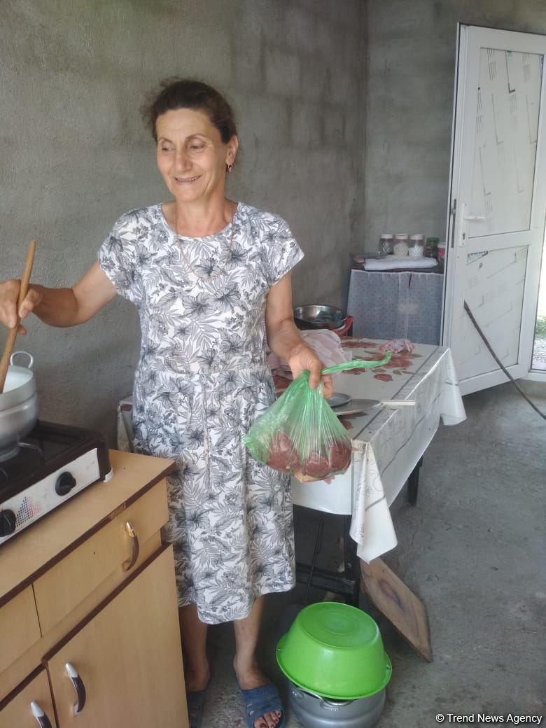 Deputat Sevil Mikayılovanın təşəbbüsü ilə Xudatda Qurban bayramı sovqatı paylanılıb (FOTO)