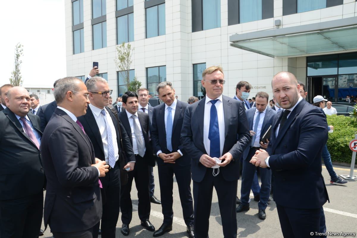 Rusiyanın "KamAZ" şirkəti ilə Gəncə Avtomobil Zavodu arasında memorandum imzalanıb (FOTO)