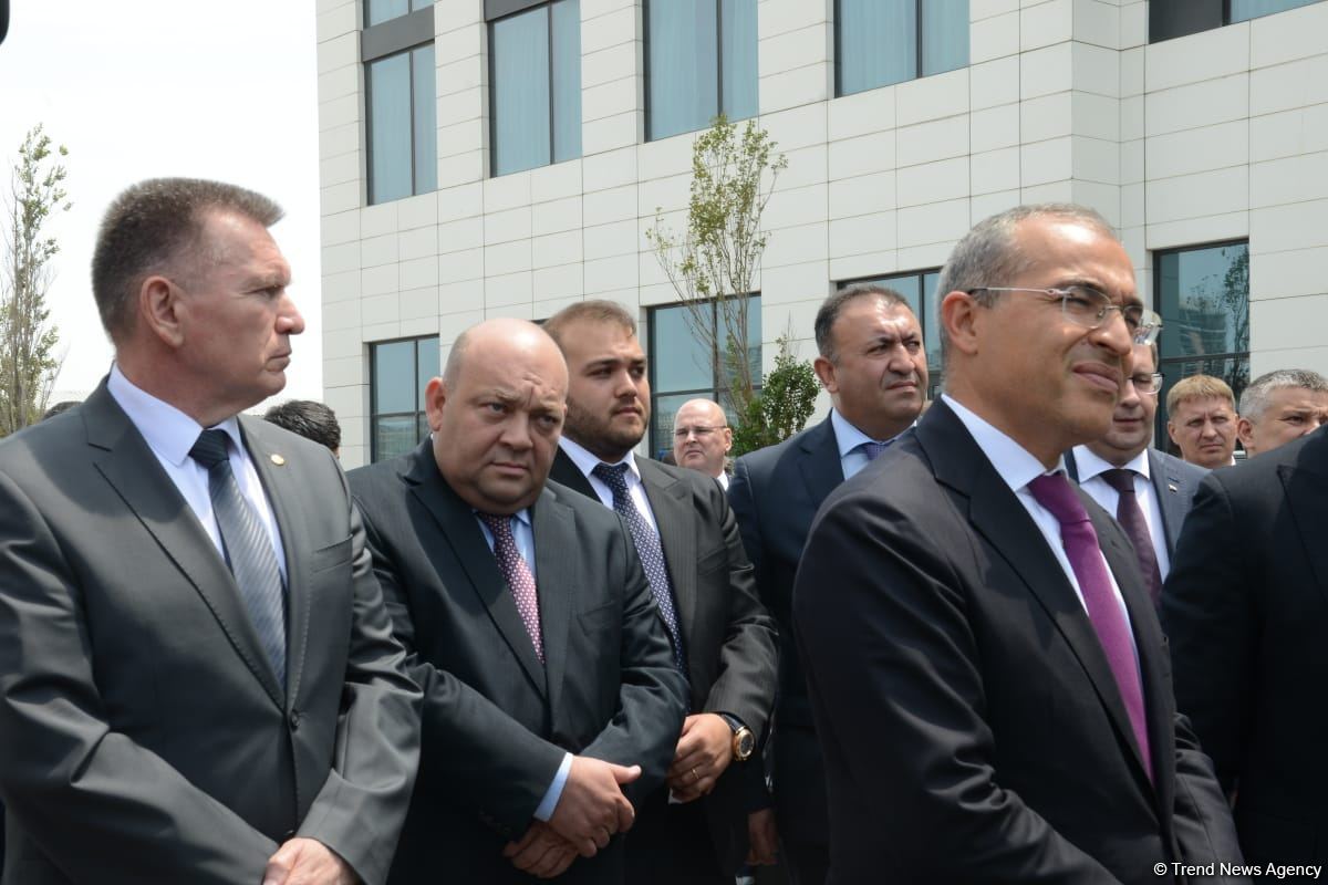 Rusiyanın "KamAZ" şirkəti ilə Gəncə Avtomobil Zavodu arasında memorandum imzalanıb (FOTO)